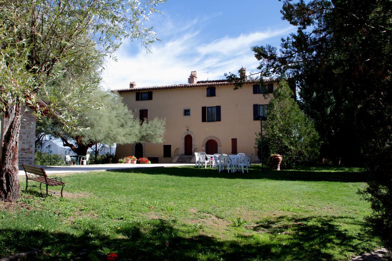 Agriturismo VILLA MOZART nel verde Gubbio Exterior foto