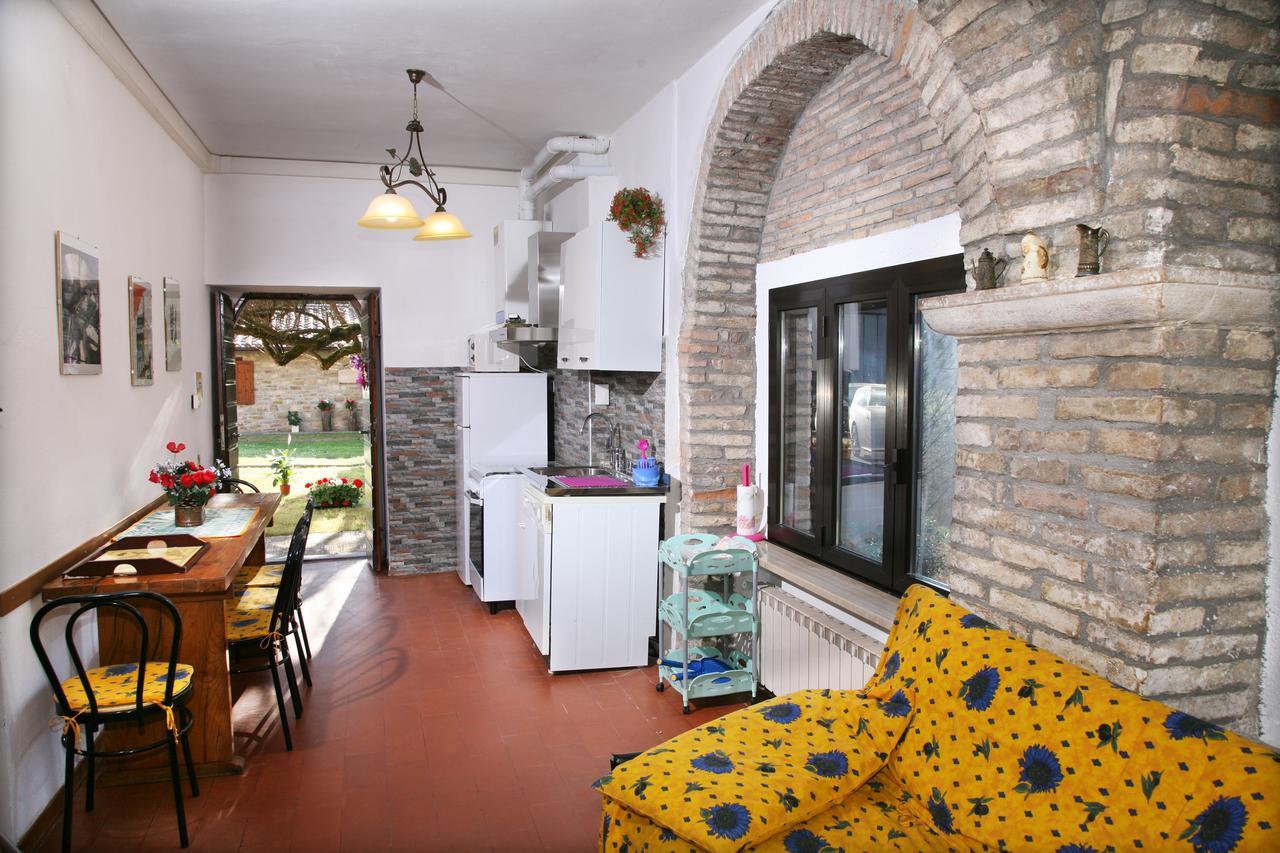 Agriturismo VILLA MOZART nel verde Gubbio Exterior foto